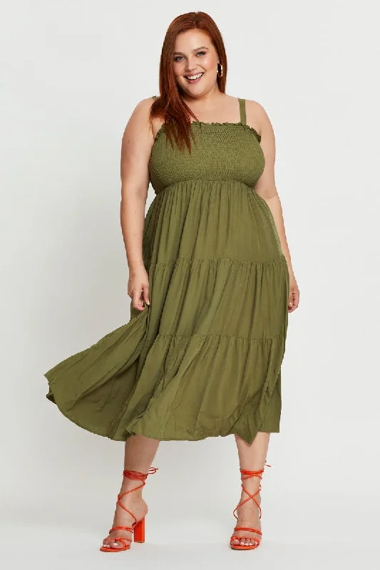 Midi Dresses for trendy romantic dinners-Green Midi Dress Square Neck Sleeveless