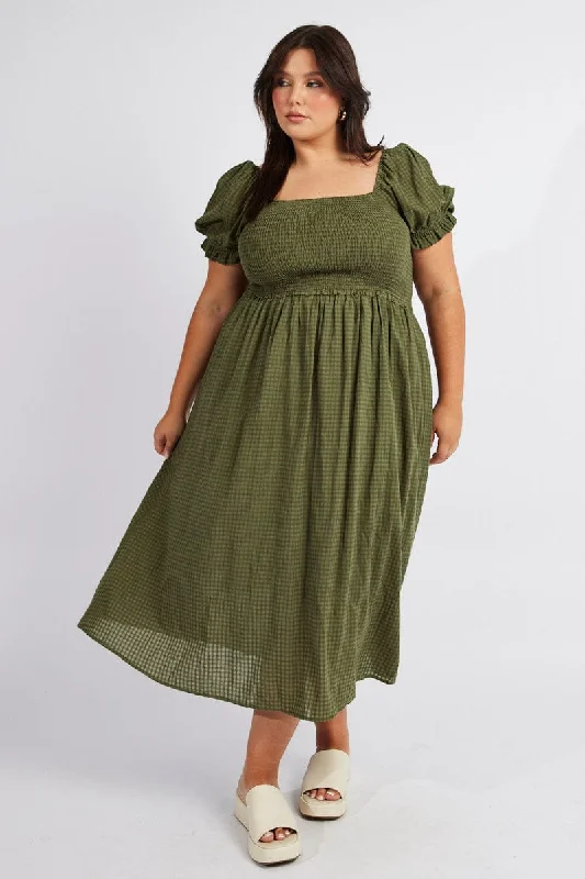 Midi Dresses for casual wedding guest outfits-Green Midi Dress Short Sleeve Shirred