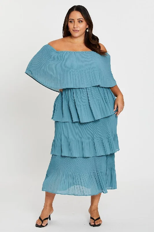 Midi Dresses for romantic spring anniversary parties-Blue Off Shoulder Pleated Midi Dress