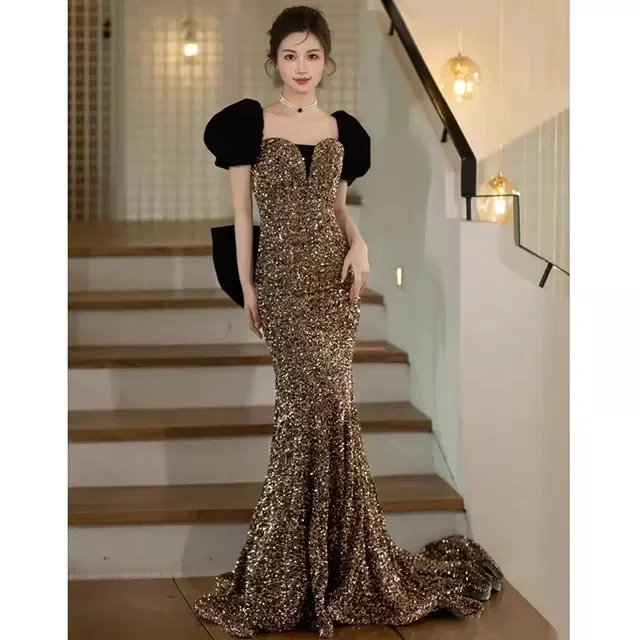 Champagne Mermaid Celebrity Dresses Puff Sleeves Luxury Vintage Floor Length Shiny Beading Velvet Cocktail Evening Gowns