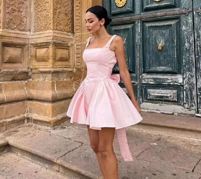 Short Satin Graduation Party Dress Pink Straps Sleeveless Homecoming Dresses Sexy Blackless With Bow Cocktail Prom Gowns