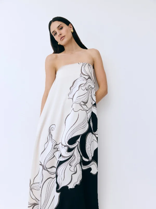 Maxi dresses for a glamorous poolside celebration in the summer -TOMMIE MAXI DRESS