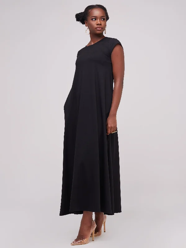 Maxi dresses for a luxurious garden reception under the stars -Vivo Basic Kena Tent Maxi Dress - Black